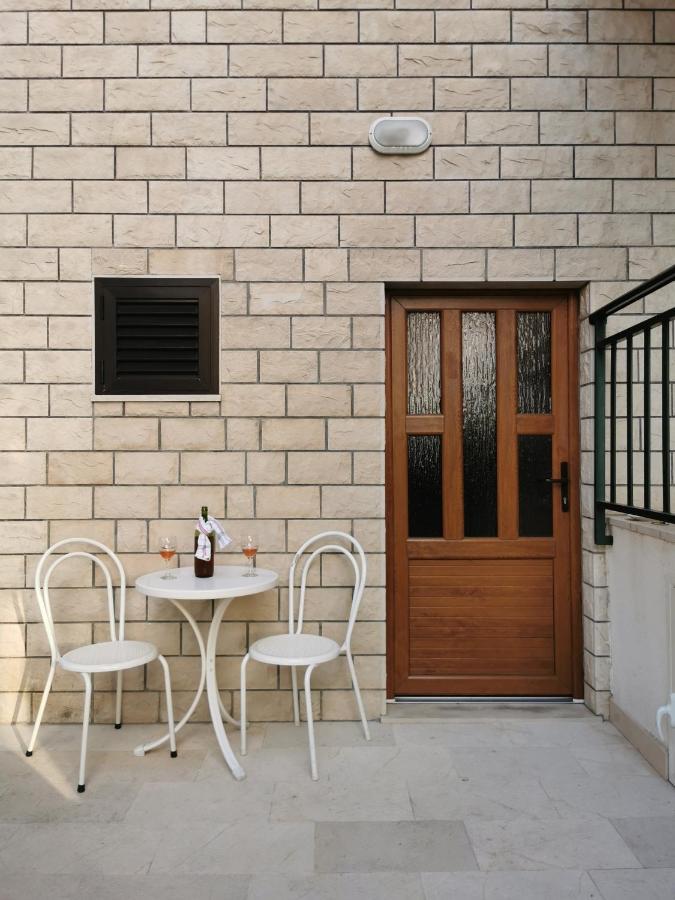 Uncle Apartment Makarska Exterior photo